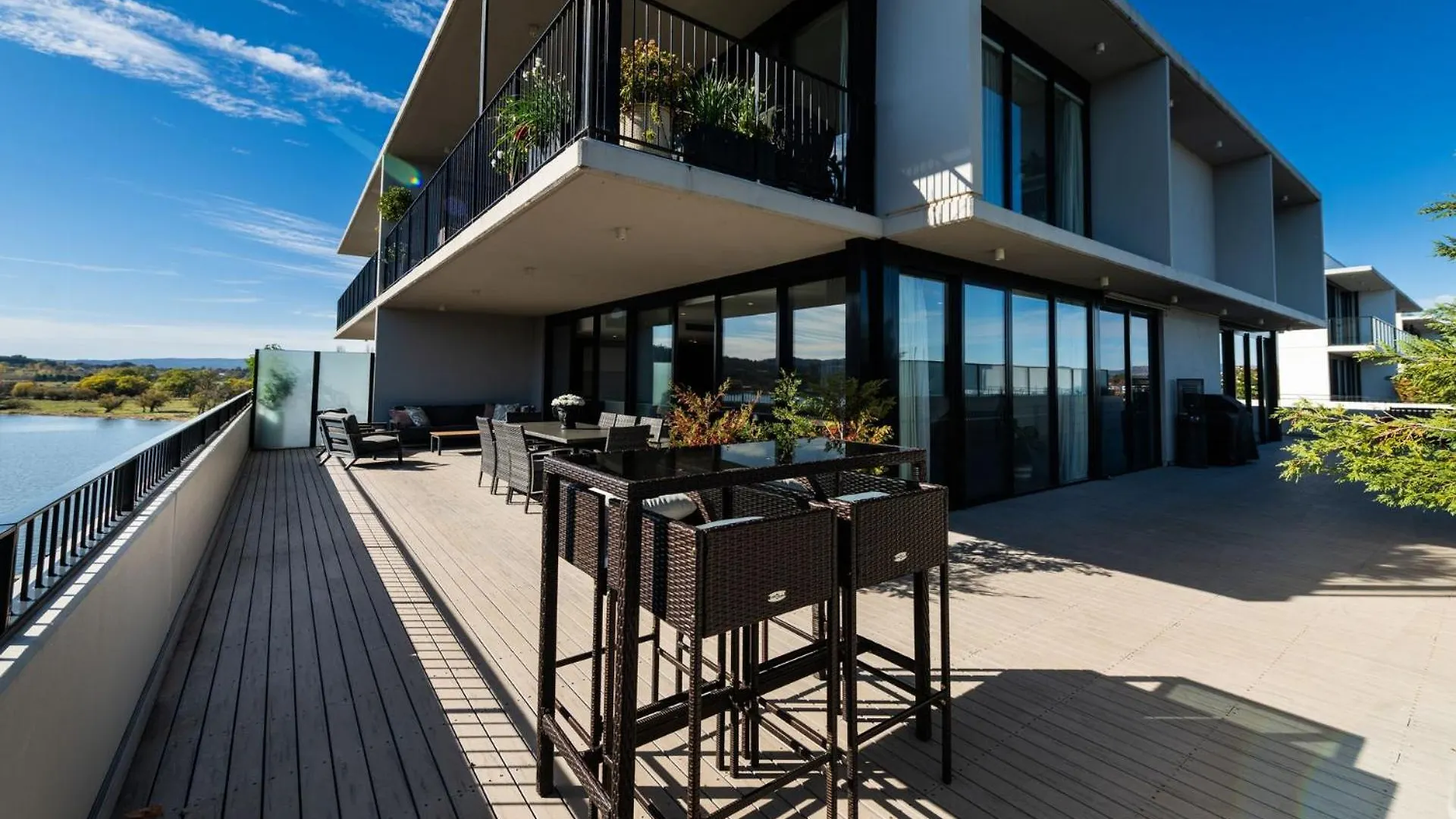 Pier 25 - 3 Bedroom Apartment Kingston Foreshore Australia