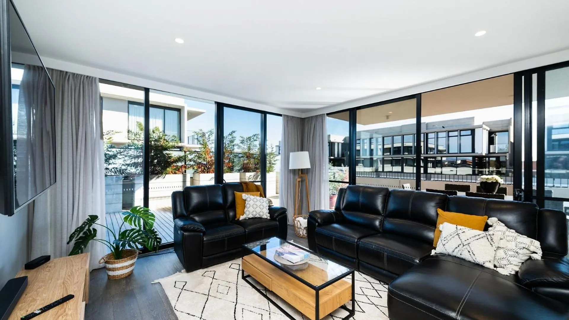 Pier 25 - 3 Bedroom Apartment Kingston Foreshore